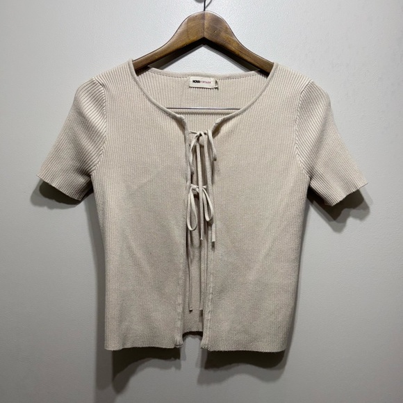 Fashion Nova Vintage Ribbed Short Sleeve Tie Front Cropped Shirt Crop Top Cream - Picture 7 of 7